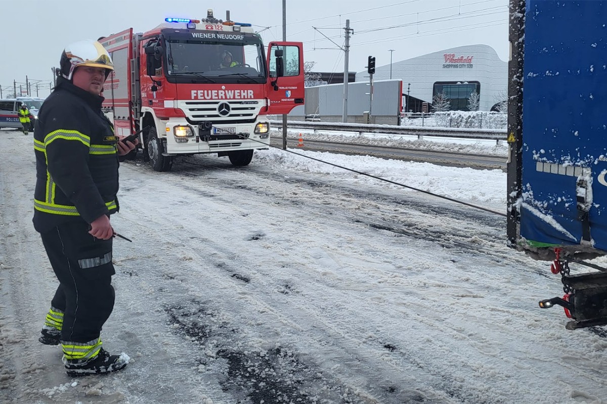 Nevrijeme u Austriji: Četiri žrtve u lavinama, kašnjenja na aerodromu (FOTO)