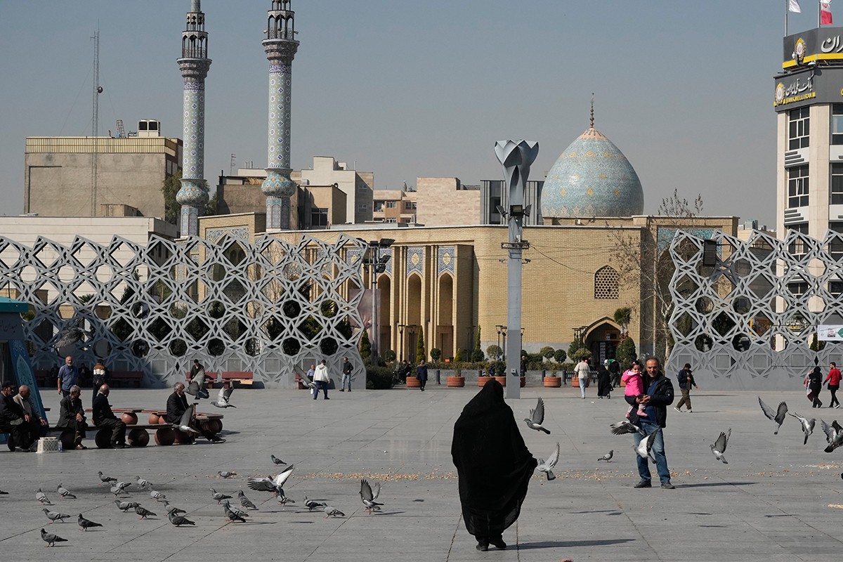 Rastu tenzije: Srbija pozvala svoje građane da što prije napuste Iran