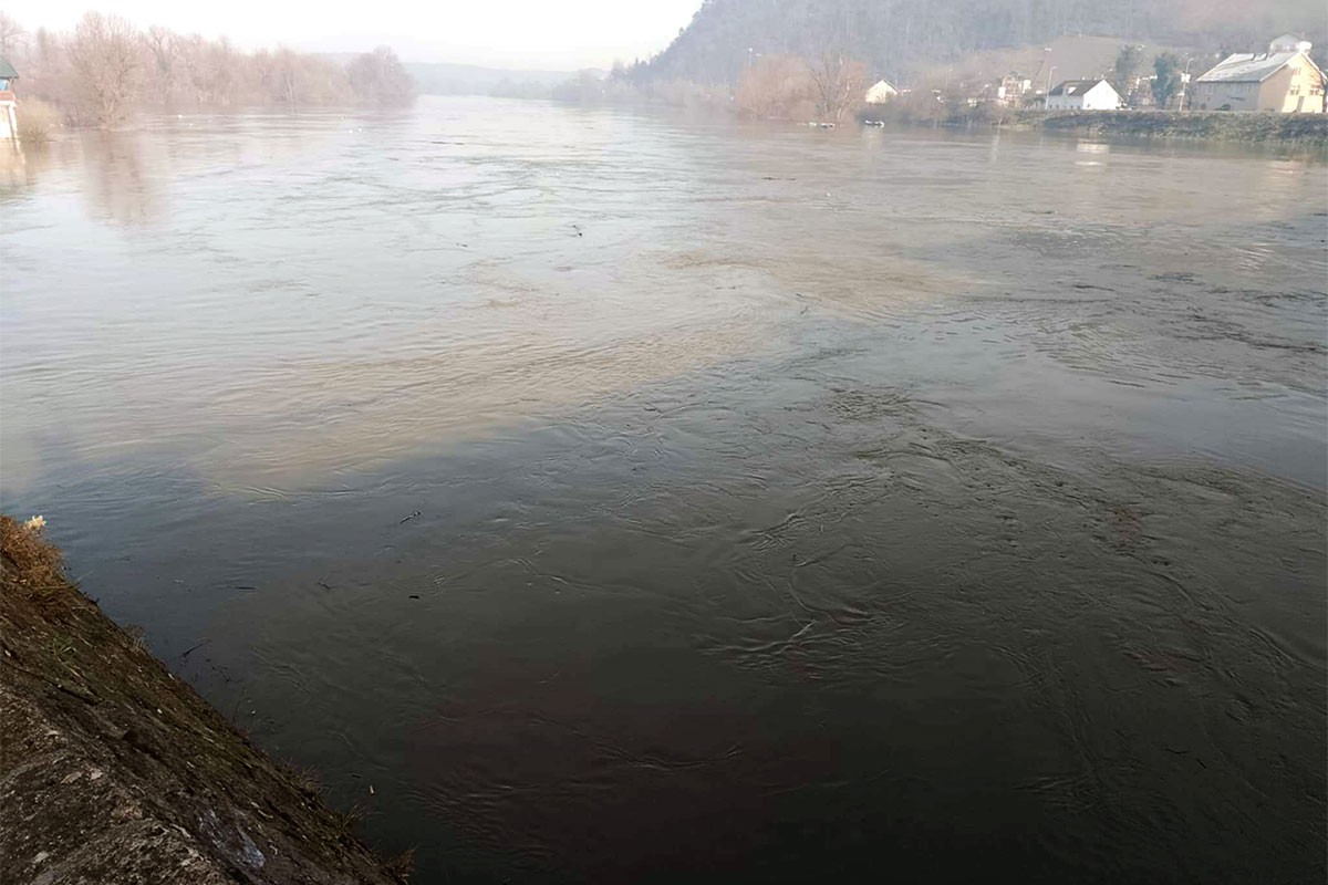 Potraga pored Une: Nakon državljanina BiH, policija pronašla i Kineza