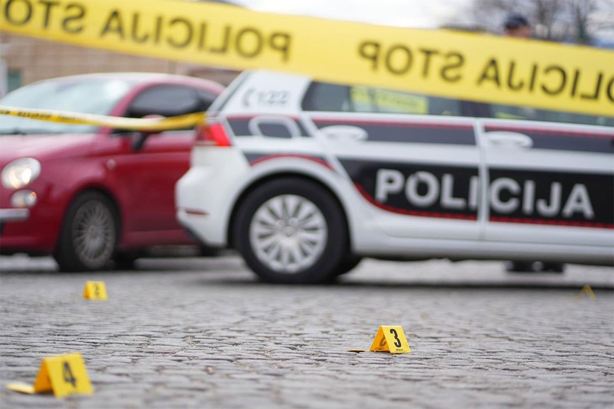 Detalji drame u Gračanici: Metak prošao policajcu ispod pazuha