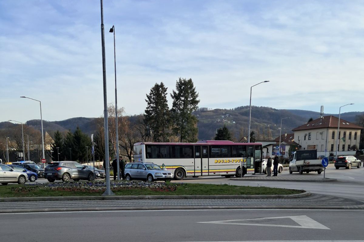 Sudar autobusa i automobila u Banjaluci