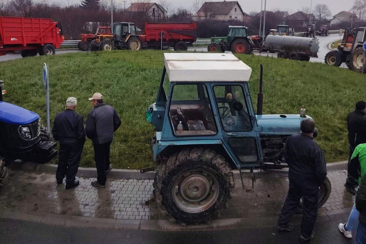 Poljoprivrednici radikalizuju proteste: Blokade puteva širom Srbije