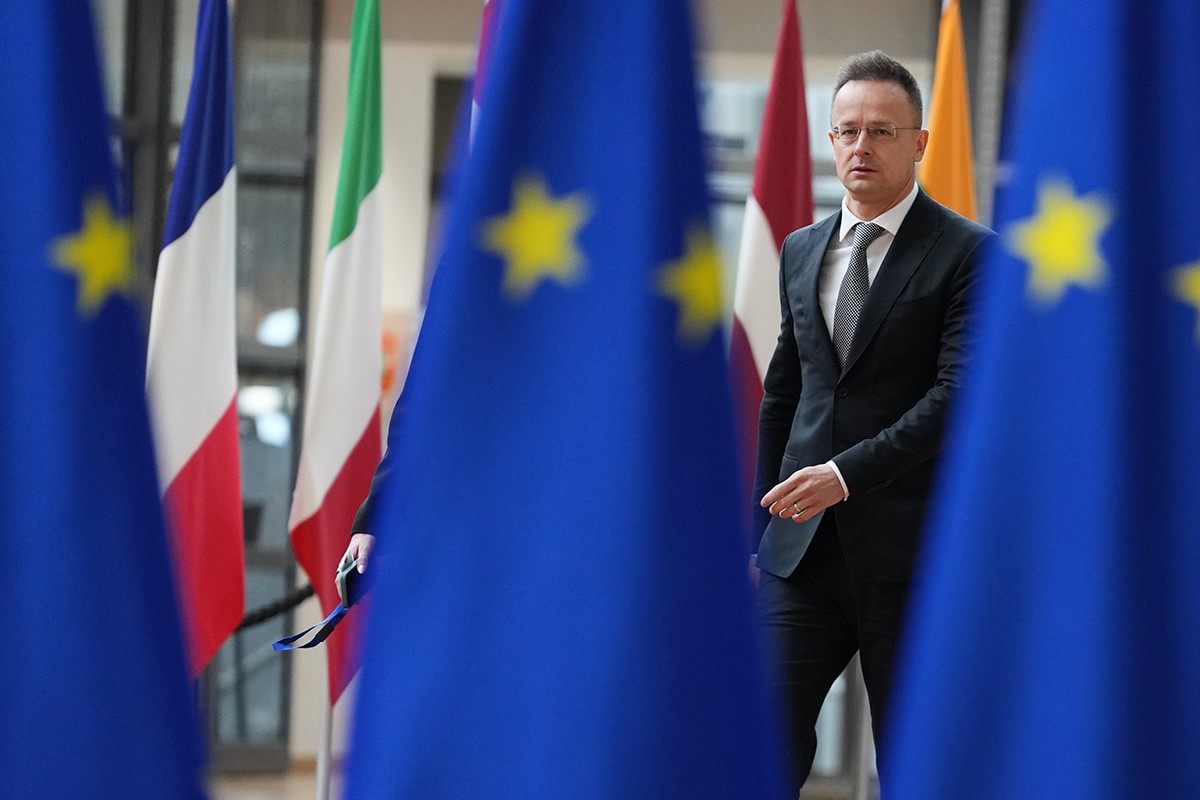 Sijarto: EU se pretvara u vojni savez za rat sa Rusijom