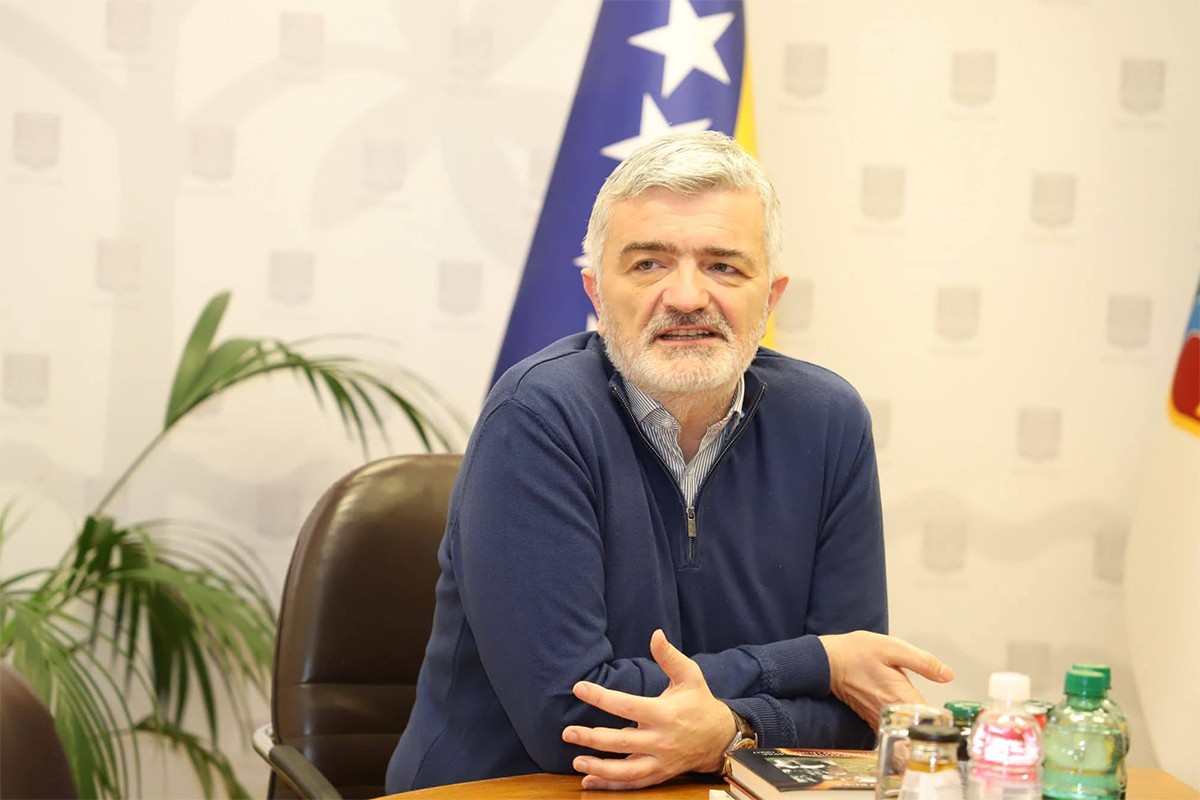 Mandić oštro kritikovao kolege zbog glasanja o spomeniku Ferdinandu