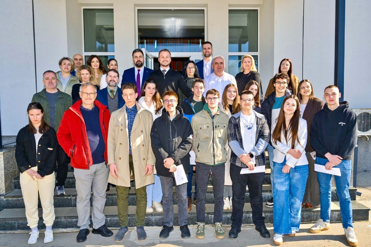 Grad Banjaluka i Fondacija "Kaća" stipendiraju darovite učenike