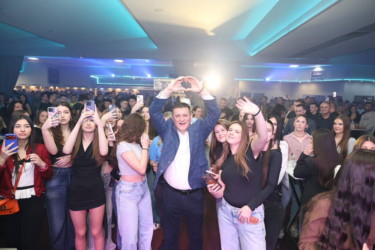 Održan koncert Teodore Džehverović, oglasio se Vlado Đajić (FOTO/VIDEO)