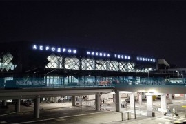 Avion sa srpskim državljanima evakuisanim iz Izraela sletio u Beograd
