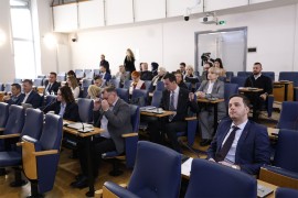 Sjednica Skupštine KS o smjeni Uka: Verbalni obračun Bešlije i ...