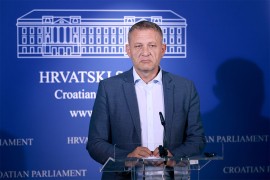 Krešo Beljak napušta politiku
