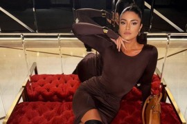Evropska šampionka u tanga bikiniju istakla obline (FOTO)