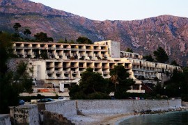 Srušen simbol jugoslovenskog luksuza: Titovi hoteli nestali bez traga ...
