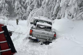 Hitna intervencija na Kozari: Evakuisano šest osoba iz blokiranih ...