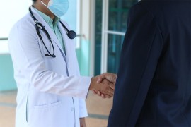 Sindikat pozvao radnike UKC RS na informativni skup o platama