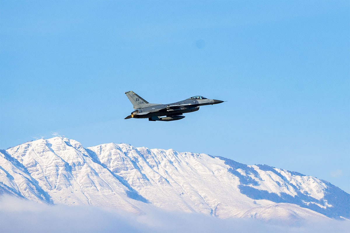 Srušilo se više američkih vojnih aviona F-15 u Kuvajtu (VIDEO)