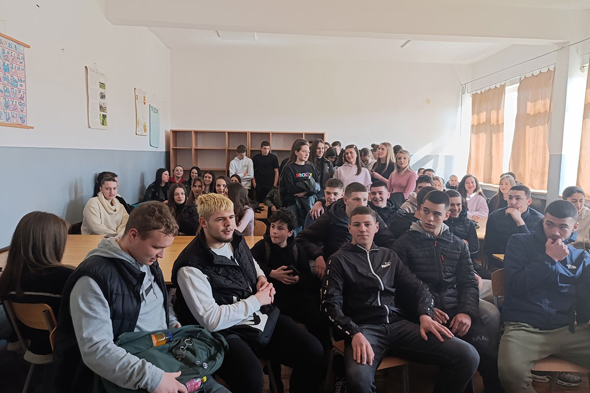 Mladi Trebinja žele u policijske redove