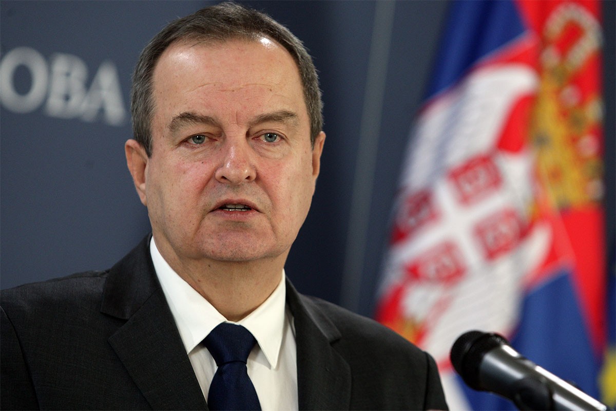 Ivica Dačić prebačen sa intenzivne njege