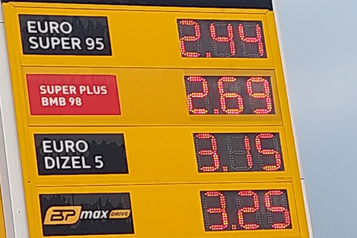 Haos na tržištu goriva u BiH: Pogledajte razliku u cijenama na pumpama (FOTO)