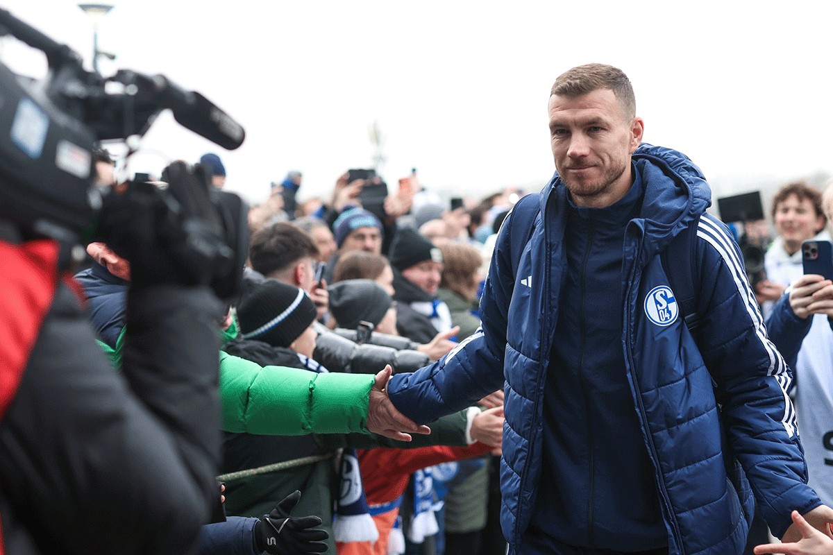 Džeko odbio milion evra zbog Šalkea