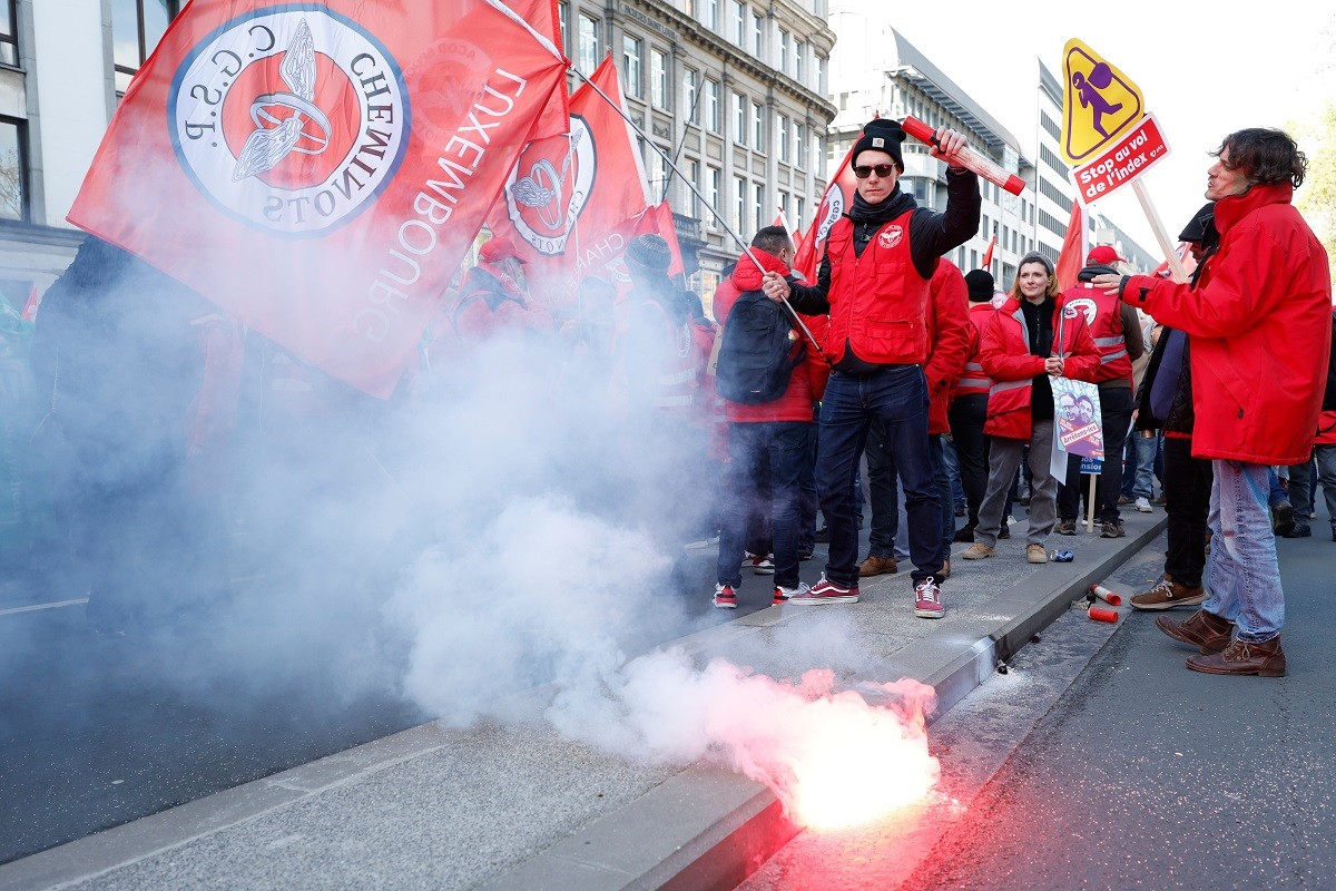 Haos u Briselu: 80,000 demonstranata protiv vlade