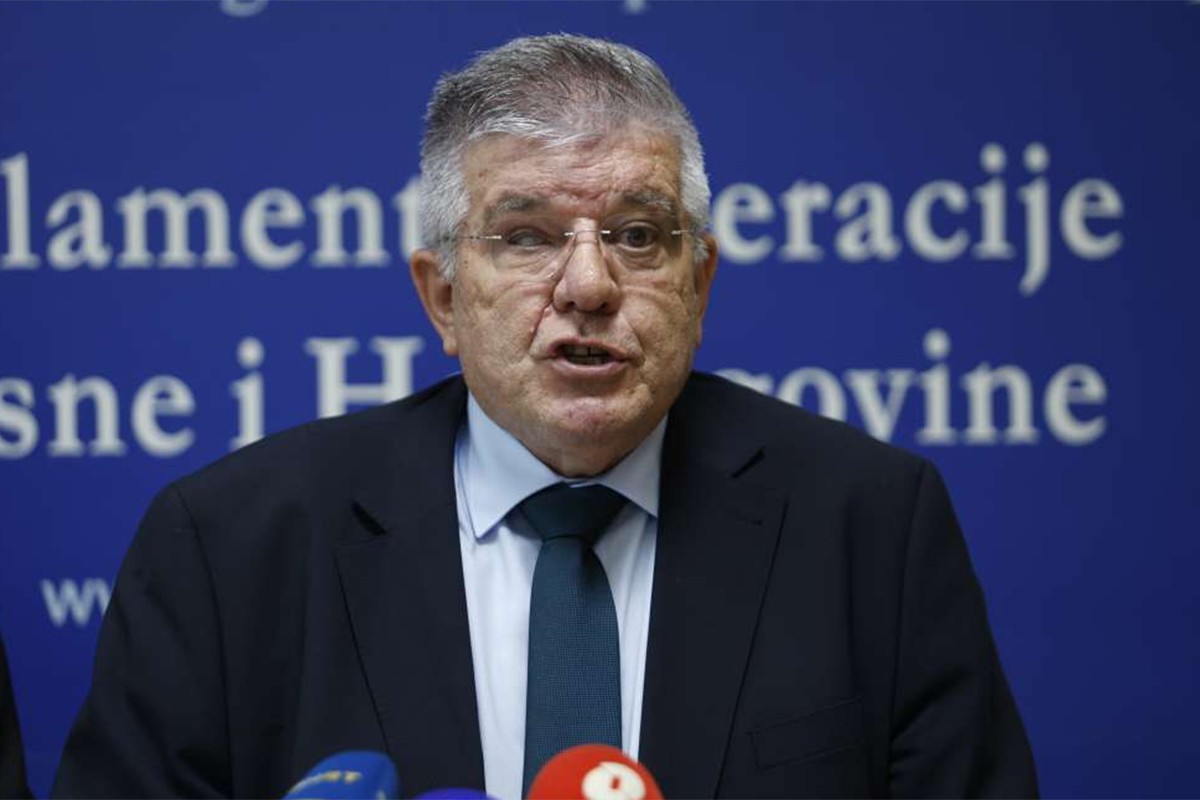 Burno u Parlamentu FBiH: Smijenjen Dragan Mioković