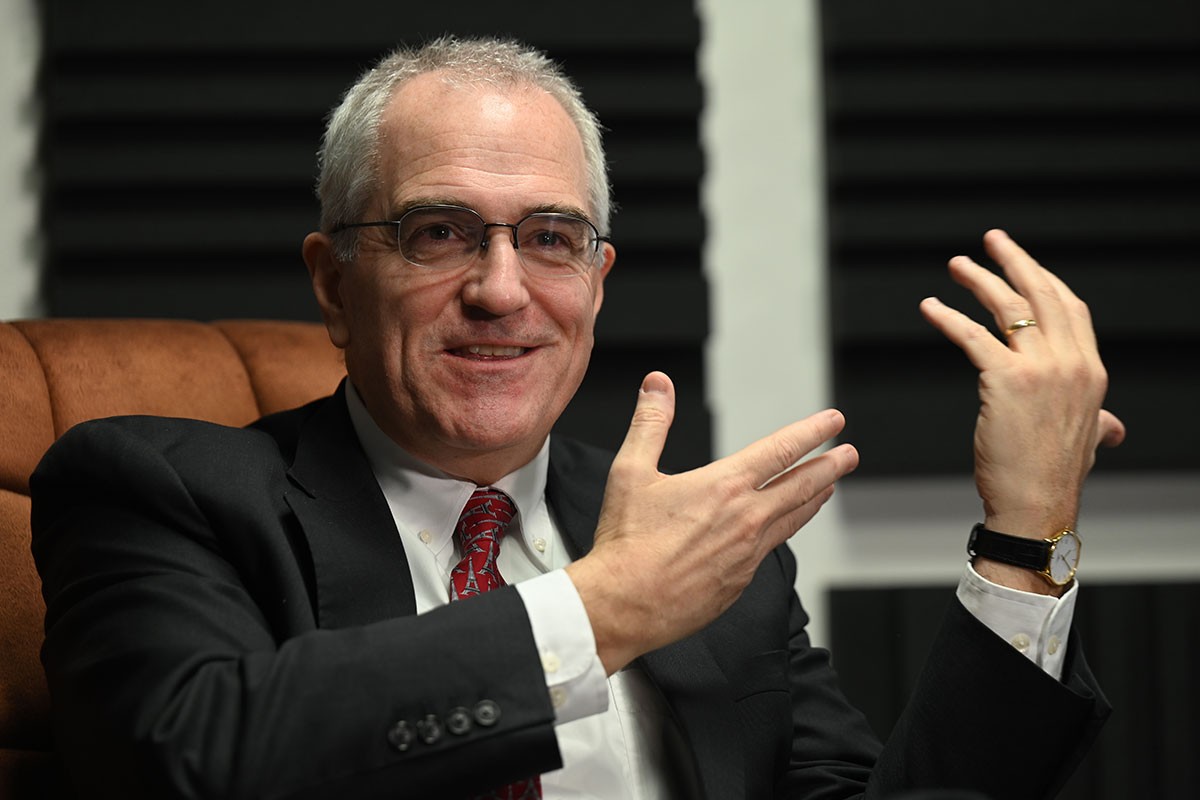 Američki diplomata nedavno upozorio na problem legitimiteta Minićeve Vlade