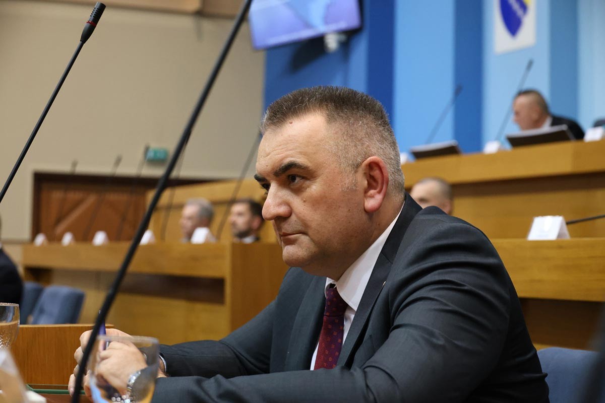 Prihvaćena ostavka Save Minića, slijedi izbor nove Vlade