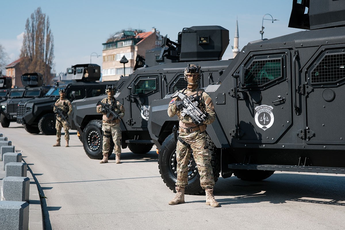 Kanton Sarajevo nabavlja oklopna vozila za policiju