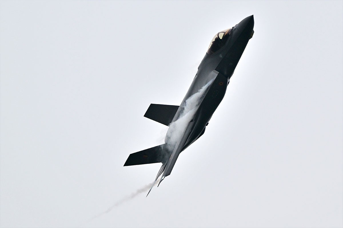 Iran objavio snimak trenutka kada je pogođen američki avion F-35 (VIDEO)