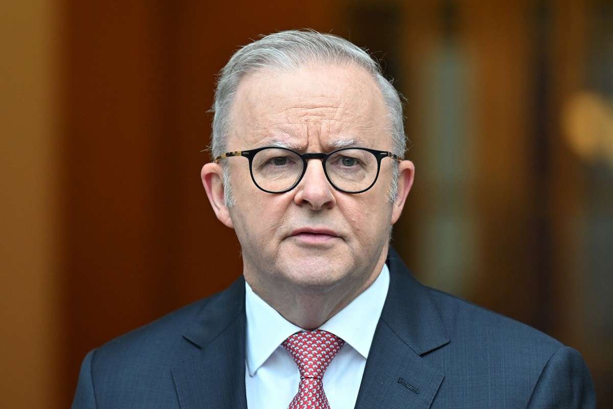 Bajram u sjeni protesta: Albanese na meti kritika