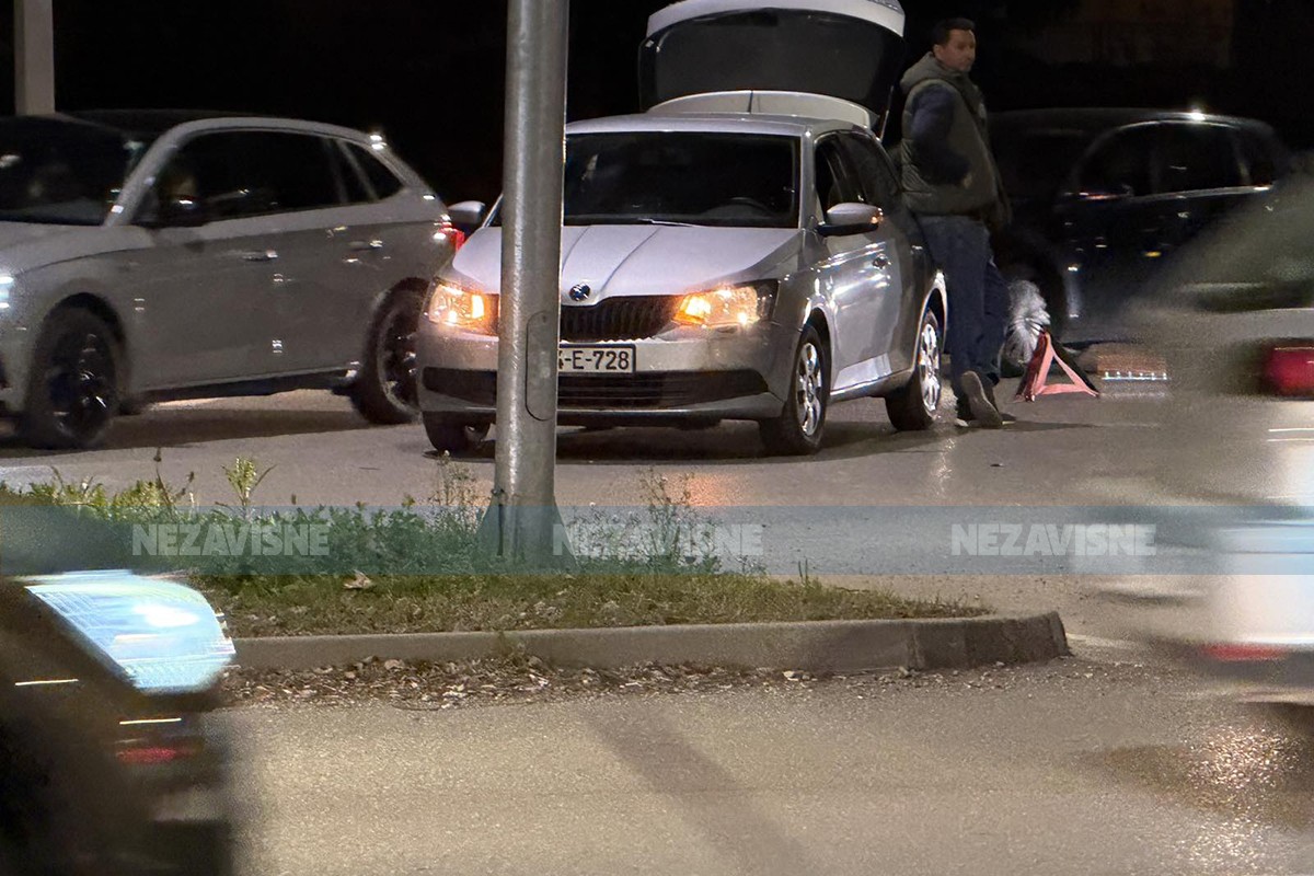 Saobraćajka kod Lesnine u Banjaluci, gužva u saobraćaju (FOTO)