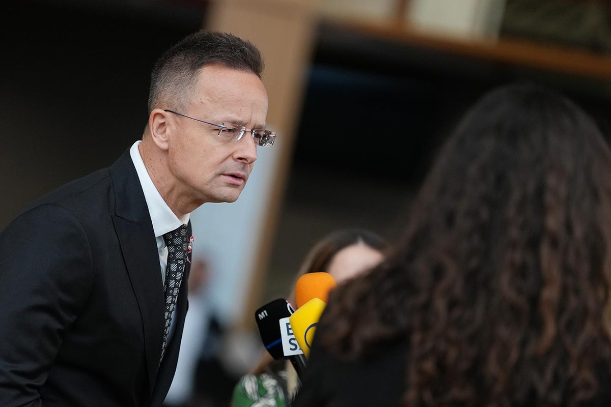 Sijarto poručio Kijevu: Stav Mađarske jasan, prvo nafta, pa novac