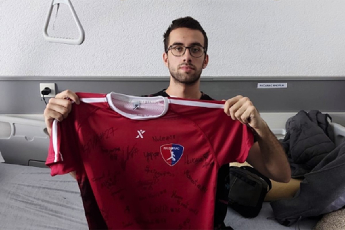 Mladi rukometaš Borca Andrija Pećanac se probudio iz kome