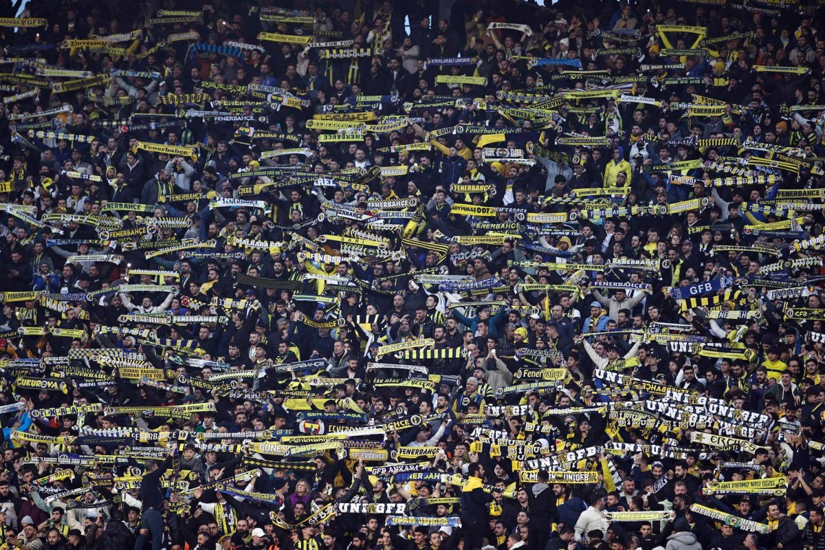 UEFA kaznila Fenerbahče: Bez navijača na gostovanjima