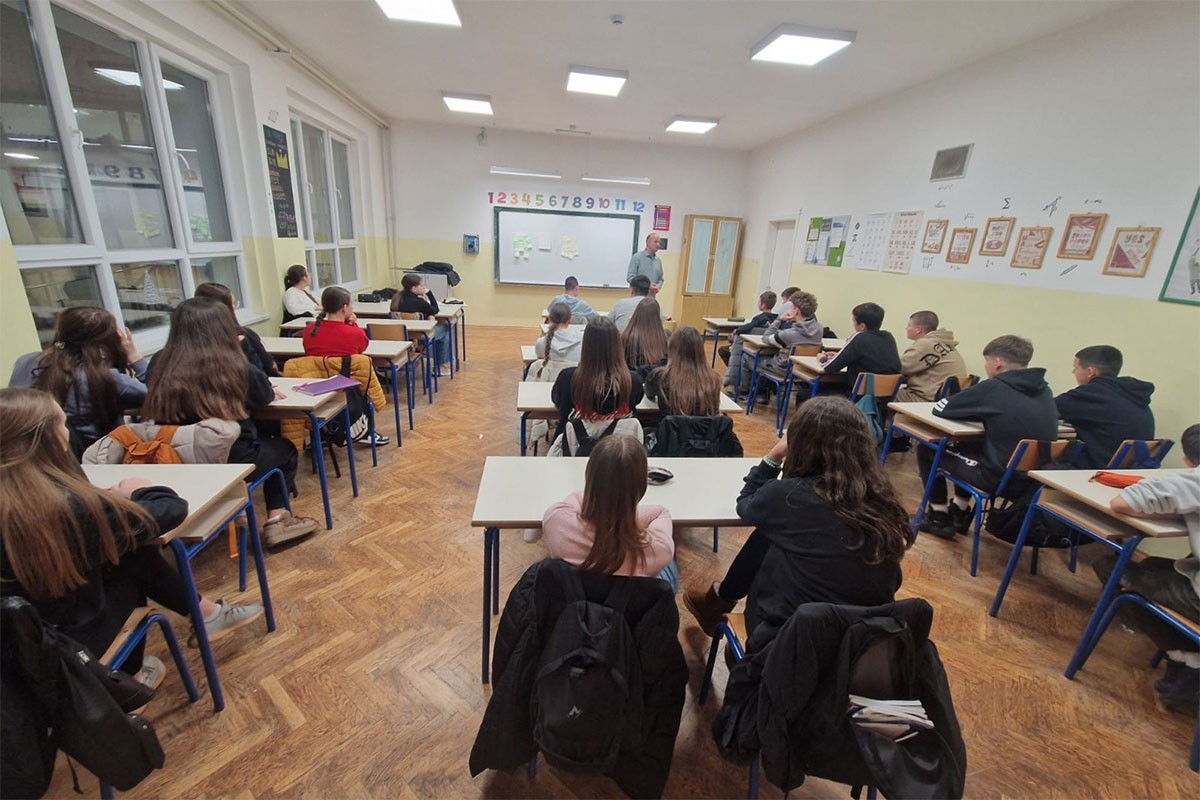 "I jedan je mnogo": Uspješno završen pionirski projekat prevencije maloljetničkog kockanja