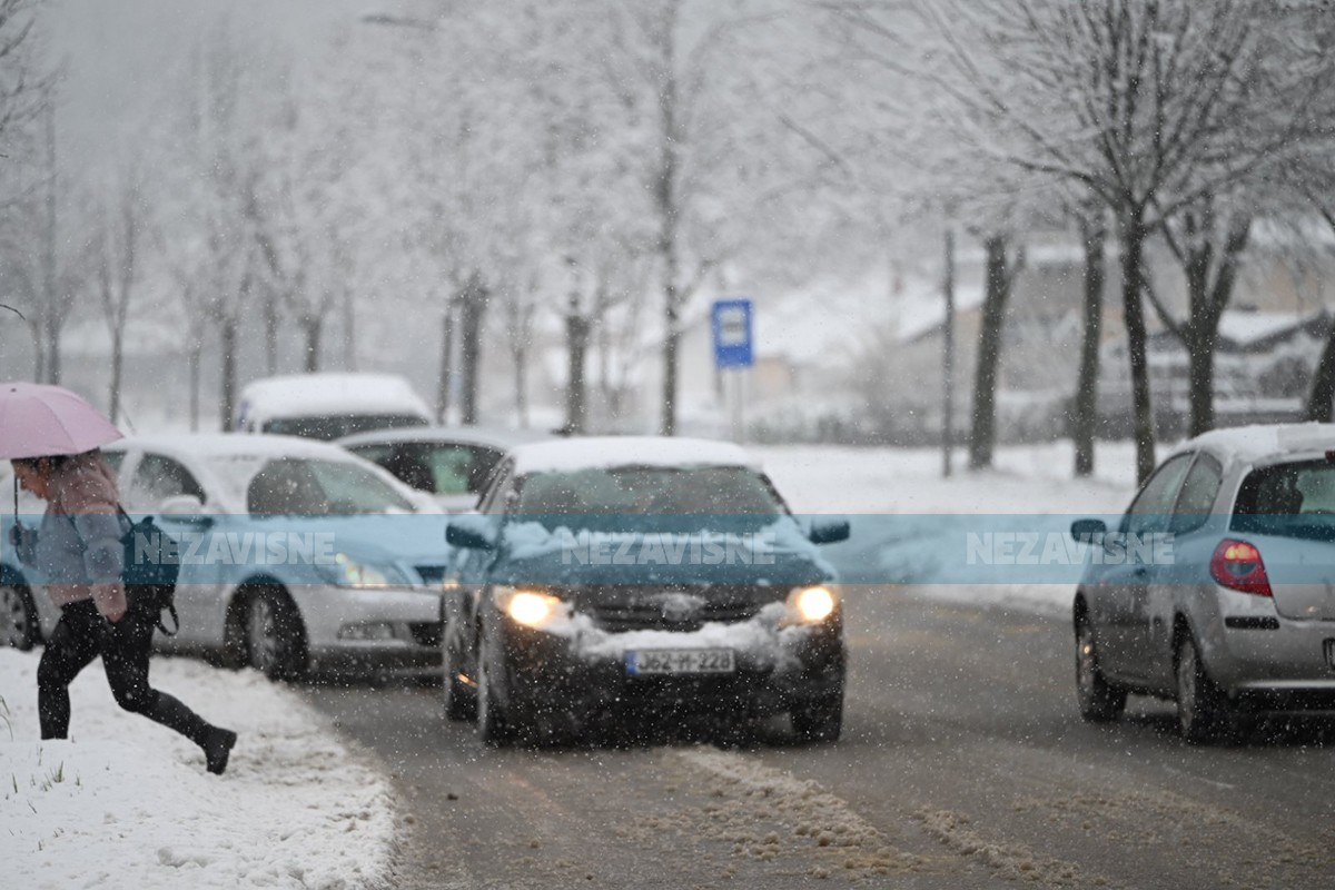 Banjaluka pod snijegom (FOTO, VIDEO)
