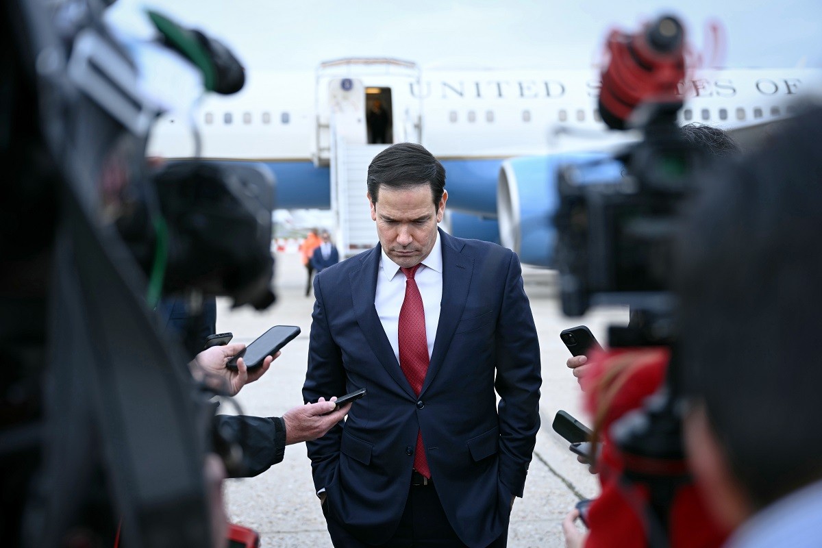 Tramp kritikovao NATO, Rubio gasi požar u Parizu