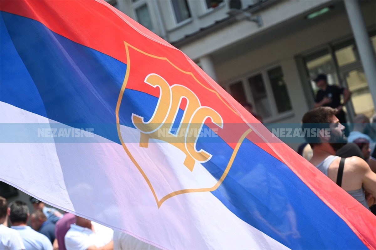Članovi SDS Gacko: Ne oblačite nam druge dresove