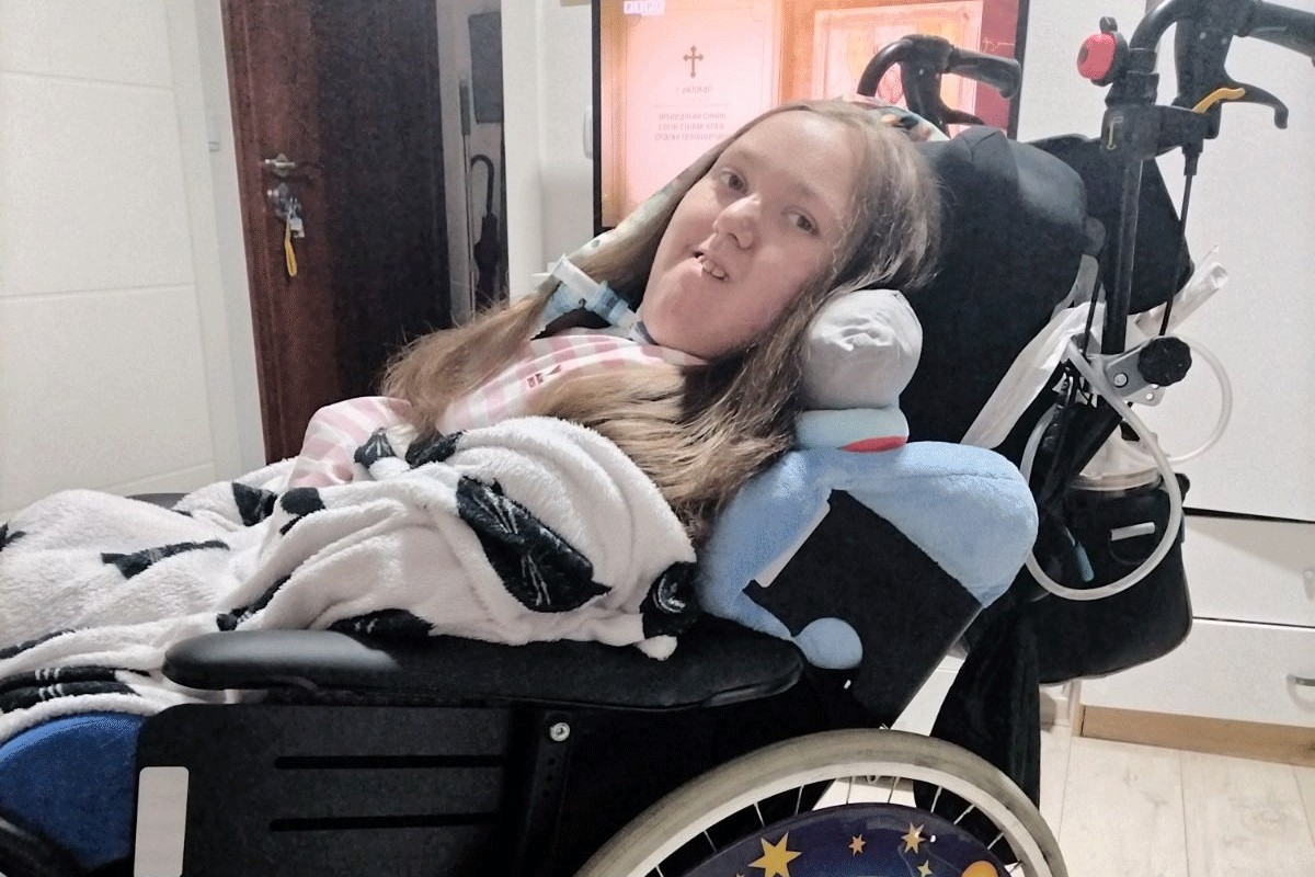 Dejana Radić vodi tešku borbu sa SMA, pokrenut humanitarni broj 1415