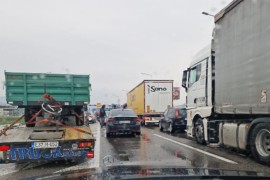Sudar tri auta na ulazu u Banjaluku (FOTO)