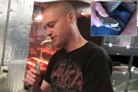 Igra sa smrću zbog višeg cilja: Dopustio da ga zmije ugrizu više od ...