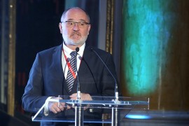 Preminuo Vlatko Cvrtila