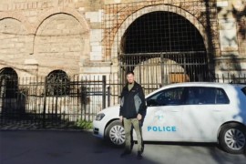 Dinča obišao Prizren, pozirao ispred svetinje