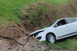 Automobilom sletio u kanal kod Banjaluke pa povrijeđen