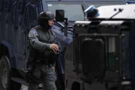 Objekti u vlasništvu Srba na Kosovu srušeni uz prisustvo policije i ...