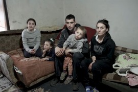 Petoro mališana kod Vranja živi u kući na klizištu: "Uveče ne smem ...