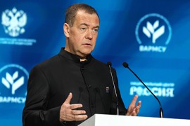 Medvedev: Nijedna vojska ne može protiv roja dronova