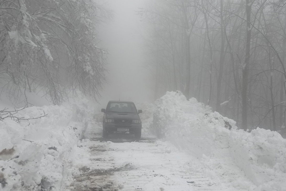 Vojnici očistili 10 km puteva na Kozari