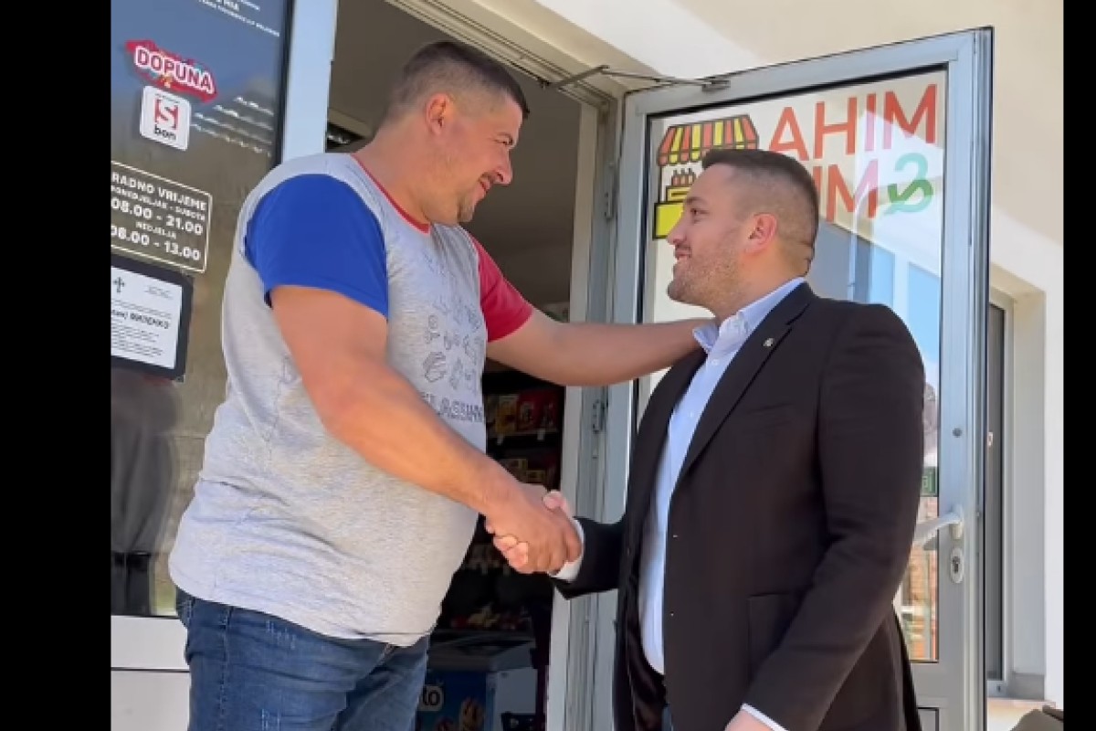 Drinić u Jelićkoj: Ponosan na narod koji je ostao i sačuvao optimizam
