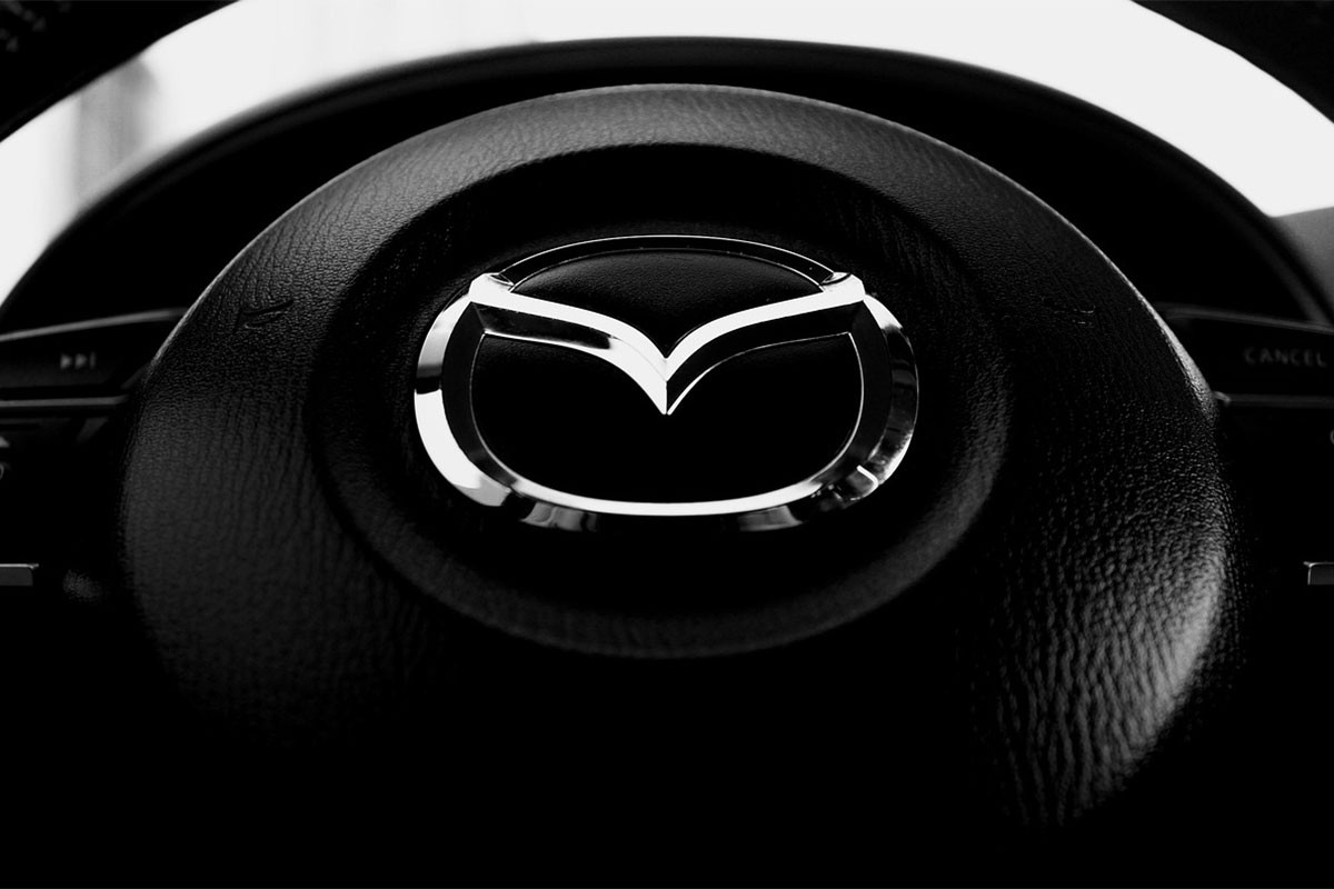 Mazda brani svoj pristup s velikim brojem ekrana