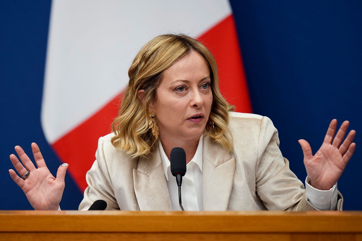 Đorđa Meloni na selfiju sa mafijašem